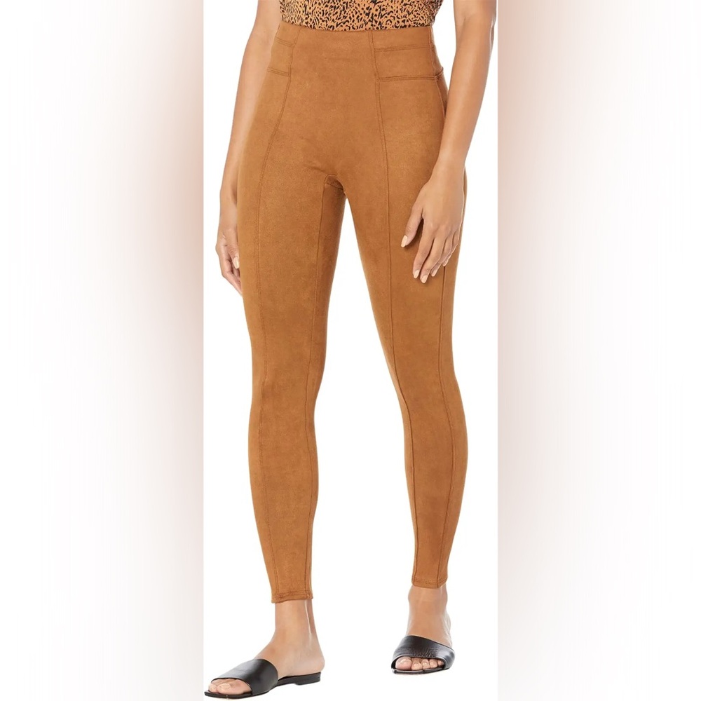 Faux Suede Leggings
Rich Caramel / Regular / L